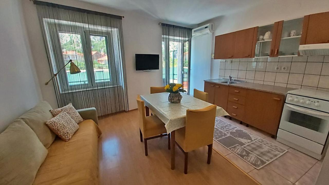 Apartment Mandic Omiš Extérieur photo