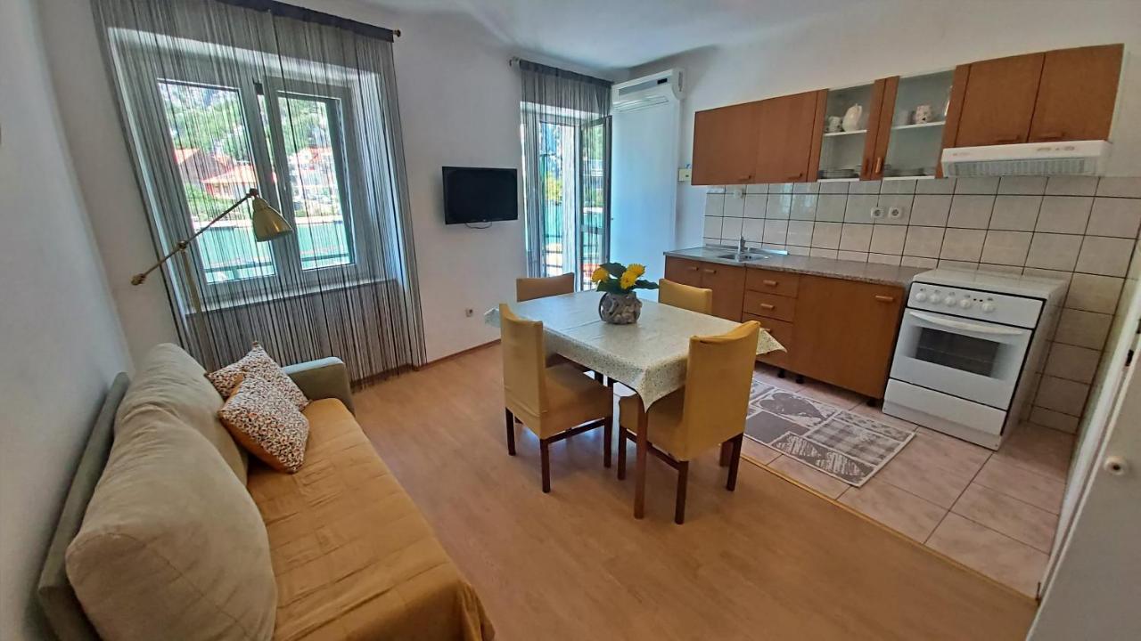 Apartment Mandic Omiš Extérieur photo